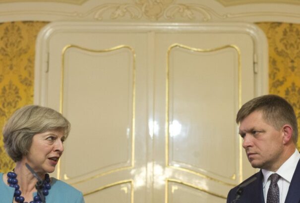 Fico a Financial Timesnak: Fájni fog a briteknek a Brexit