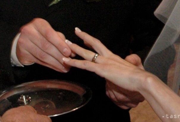 Szlovák „házasságközvetítő” bűnbandát füleltek le