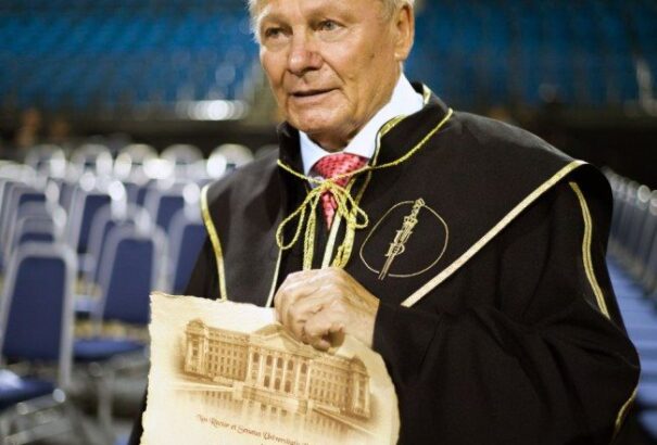 A Debreceni Egyetem kitüntette Rudolf Schustert