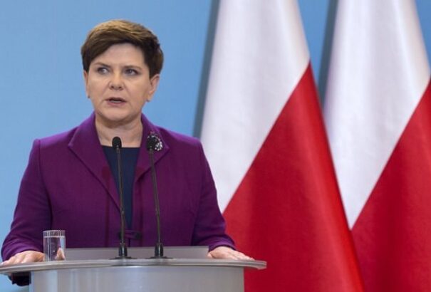 Lengyel kormányfő: Konkrét felelősei vannak az EU-t érő válságoknak