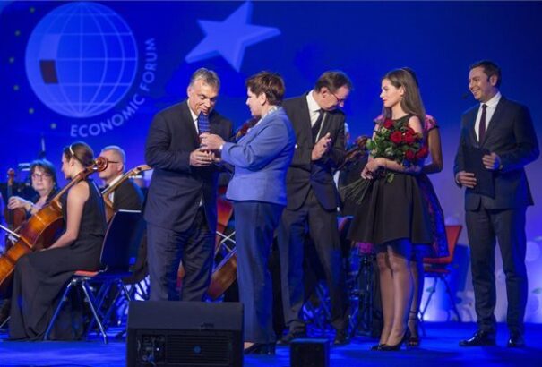 Krynicai fórum – Orbán Viktor kapta Az év embere díjat