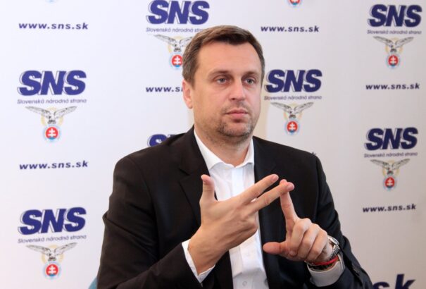 Danko: Lipšicnek kutya kötelessége volt lemondania mandátumáról