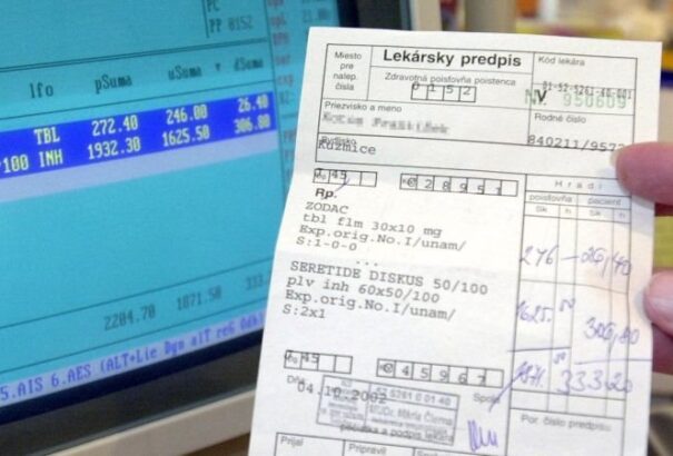 Visszafizetnek a gyógyszerek árából az egészségügyi biztosítók
