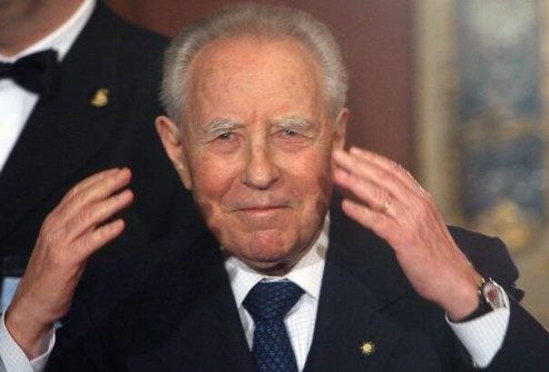 Elhunyt Carlo Azeglio Ciampi egykori olasz államfő