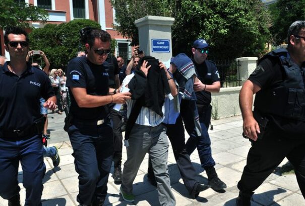 Török letartóztatások: eddig 32 ezer embert vettek őrizetbe