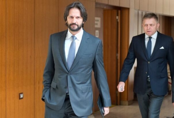 Nem sikerült az ellenzéknek visszahívnia Ficot és Kaliňákot