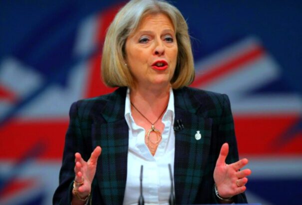 Theresa May reagált Fico fenyegetésére