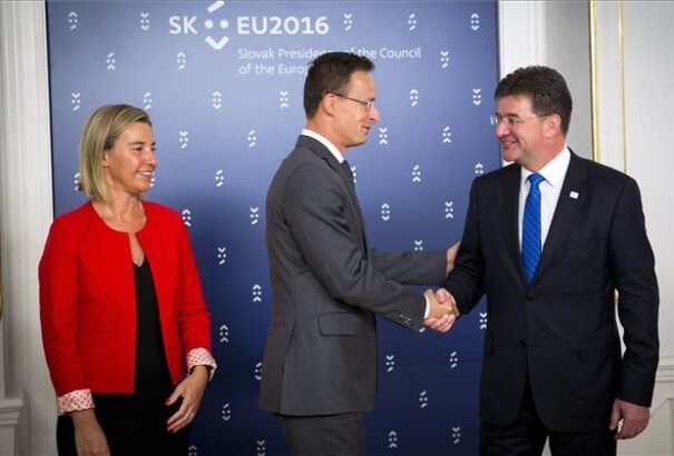 Megkezdődött az EU tagállamok külügyminisztereinek találkozója Pozsonyban