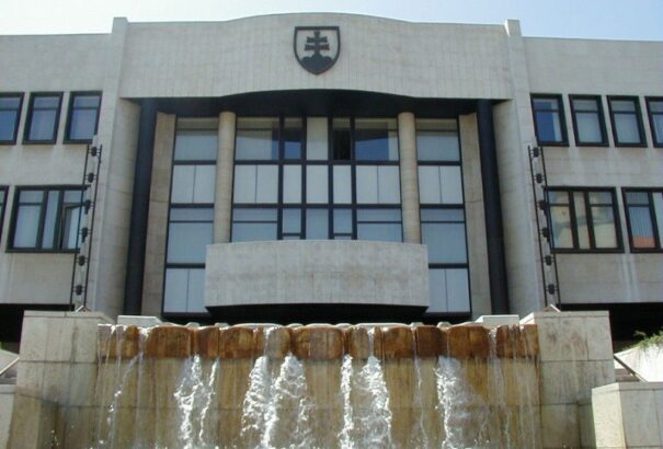 AKO-felmérés: Szárnyal az SaS, gyengélkedik az SNS