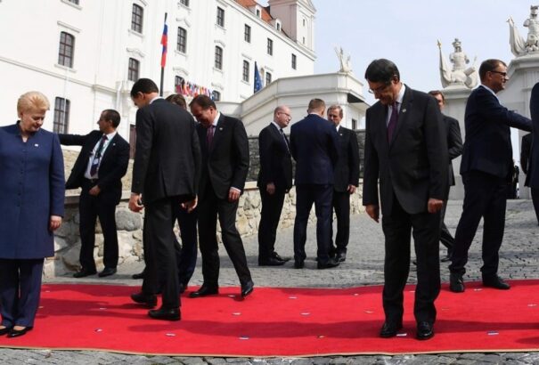 Megosztott Európa: Klikkek az Európai Unión belül