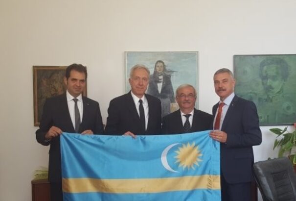 Székely zászlóval pózolt az amerikai nagykövet, kiakadt Bukarest