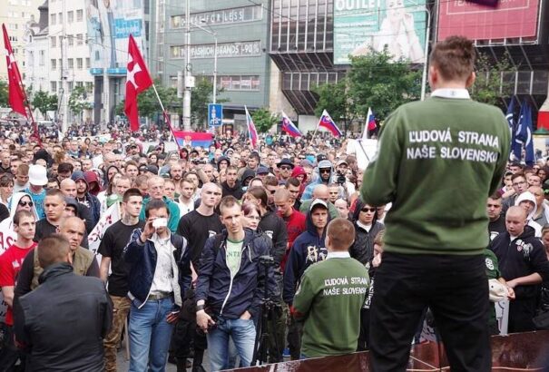 Miért választják a szélsősége(se)ket a közép-európai fiatalok?