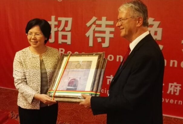 Komárom Kínában épít testvérvárosi kapcsolatokat