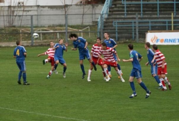 Fölényes győzelemmel továbbra is az élen Perbete – Régiófoci: komáromi járás