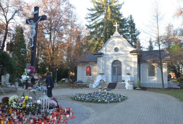 Átadták a jeles losonci személyiségek termét