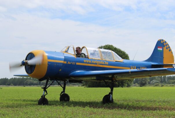 Nagymegyeren tartott előadást Vári Gyula műrepülő világbajnok