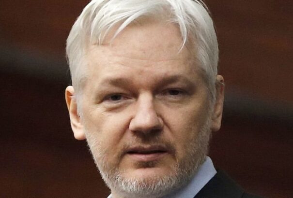 Az ecuadori kormány megfosztotta az internettől a Wikileaks alapítóját