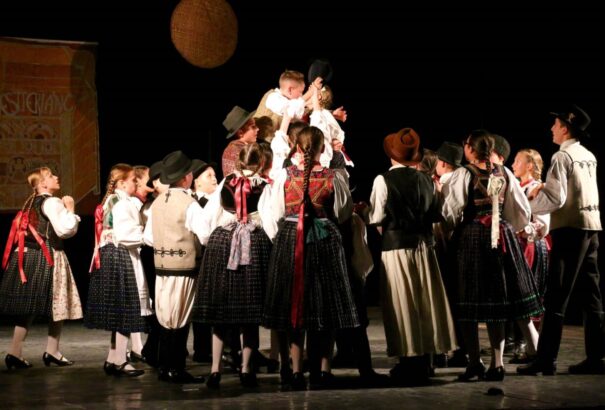 Eszterlánc, VIII. Országos Gyermeknéptánc Fesztivál