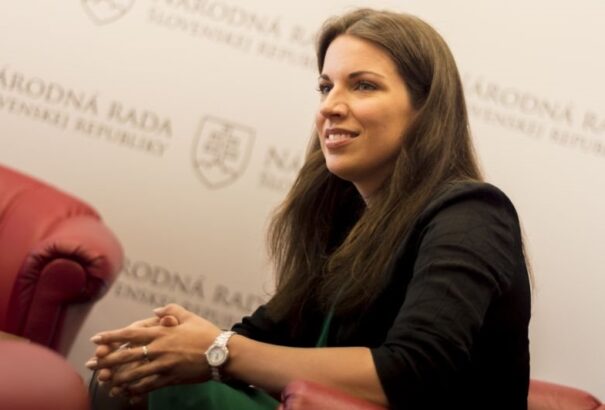 Cséfalvay Katalin 5 ezer eurós bírságot kapott