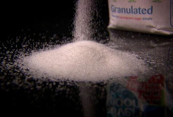 A fehér méreg: a WHO súlyos adót vetne ki a cukros italokra