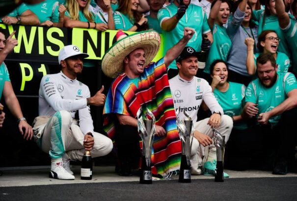 Forma-1:  Hamilton újabb futamgyőzelmével utolérte Prostot