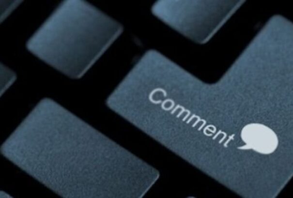 A nagy kommentelő