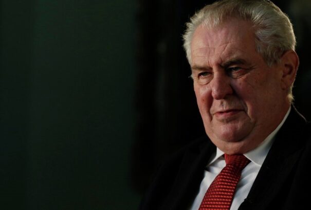 A cseh elnök deportálná a gazdasági migránsokat