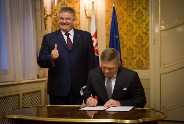 2017-től 435 euróra emelkedik a minimálbér