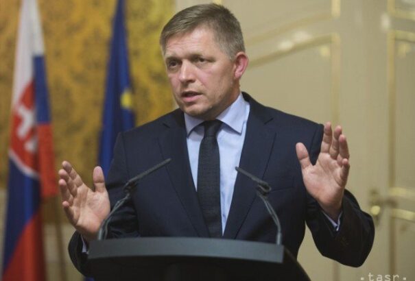 Fico visszautasította az olasz kormányfő fenyegetését
