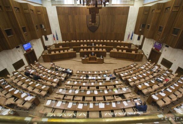 A képviselők jövőre 84 napot töltetnek a parlamentben