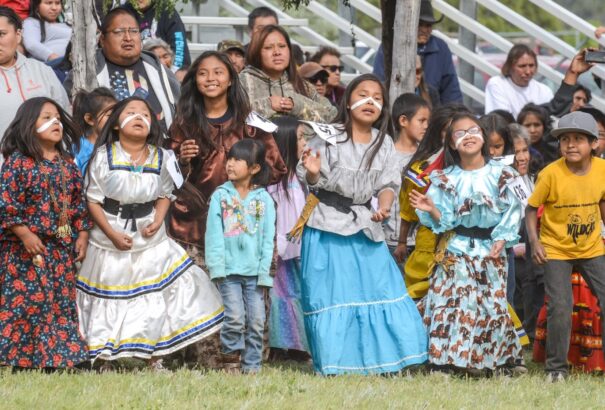 Nelly Korec: Nyelvük azért haldoklik, mert a szülők nem beszélnek gyerekeikkel apacsul