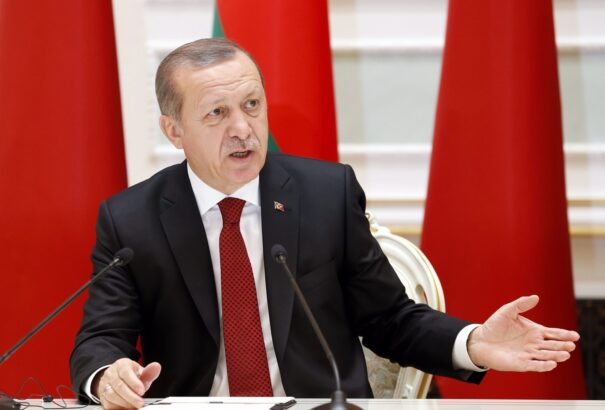 Erdogan: a Nyugat terrorszervezetek bűnsegédje