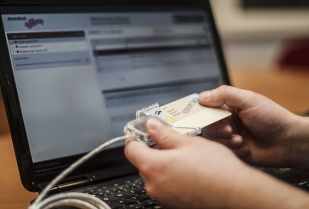 Egymilliárdot költött az állam informatizációra, de csak az működik, ahol pénzt hajthat be