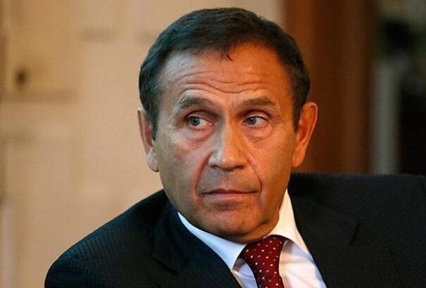 Ennyi volt. Gyárfás Tamás lemondott