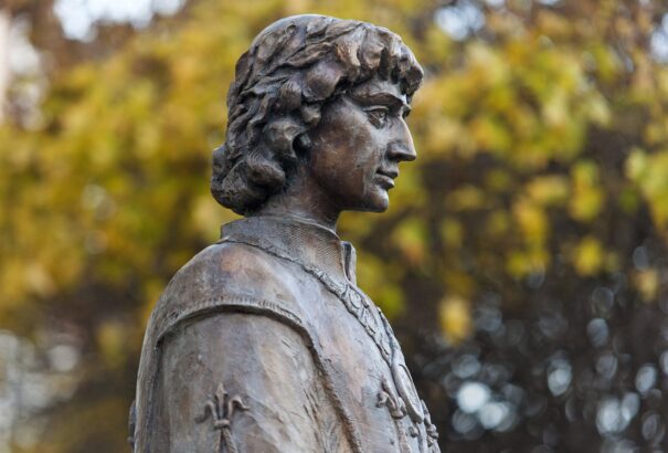 Mátyás az igazságos: Szoboravatás Somorján magyar kiállással, Bugár kifütyülésével, egyházi üzenetekkel (videó)