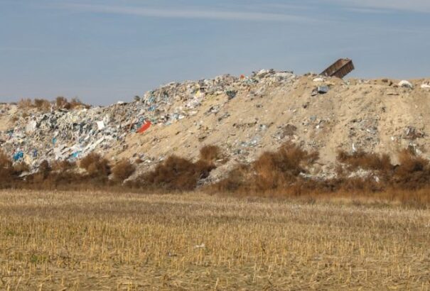 Újabb veszélyes illegális szeméttelep a Csallóközben? Kétszer is megbírságolták az üzemeltetőt