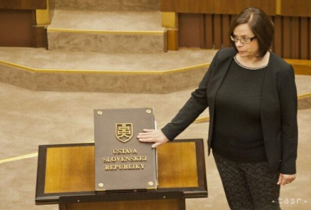 Új képviselők tették le hivatali esküjüket