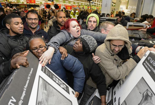 A fél világ megőrült a Black Friday miatt  (videók)