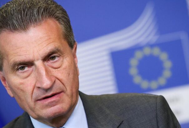 Bocsánatot kért Günther Oettinger uniós biztos kijelentési miatt