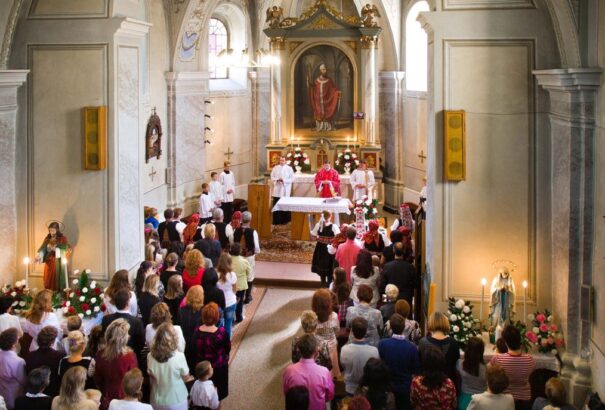 A kulturális bizottság támogatja az egyházak bejegyzésének szigorítását