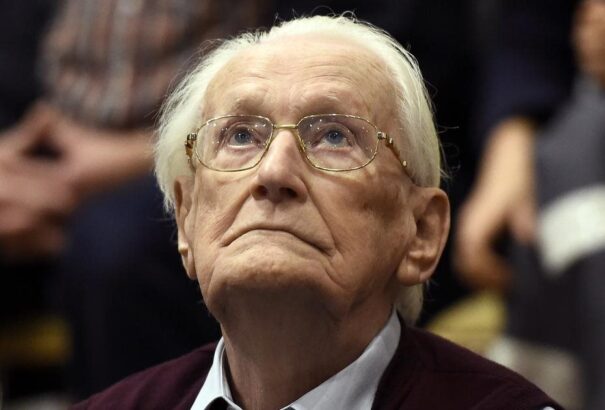 Jogerős: Oskar Gröning, az auschwitzi haláltábor könyvelője négy évet kapott