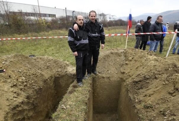 A zselízi Csaba és László Közép-Európa legjobb sírásói