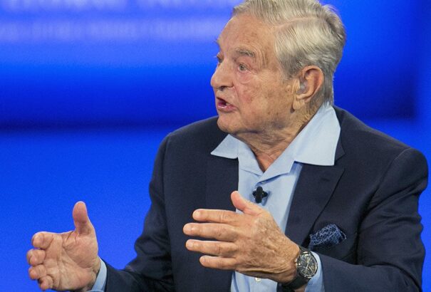 Soros Magyarországról ad elő az elit-klubban. Lövészárok-háborúra készül Trump ellen