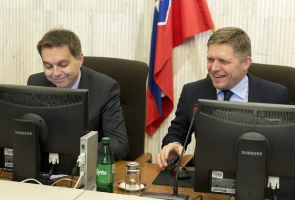 Nem emelik a képviselők fizetését 2017-ben