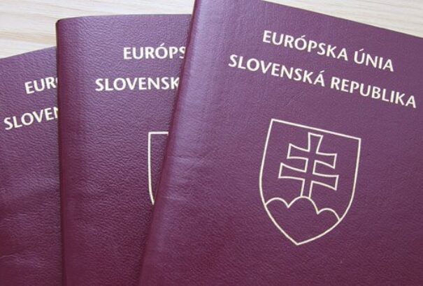 Eddig 1572 személy vesztette el szlovák állampolgárságát
