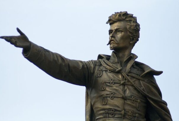 Szobrot állítanak Petőfinek Komáromban