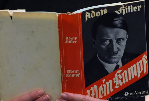 Hódít a Mein Kampf az olasz diákok körében