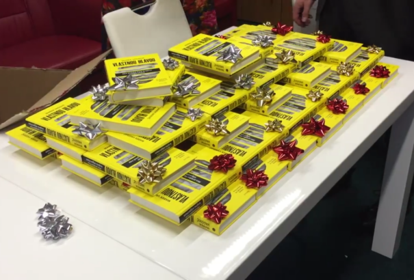 Nem várt „ajándékot” kaptak a kormánykoalíció képviselői