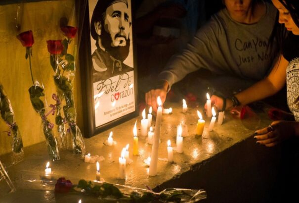 Ma temetik Fidel Castrót