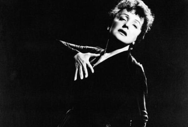 101 éve született Edith Piaf francia sanzonénekesnő